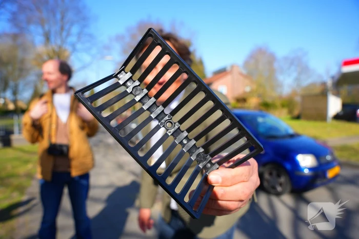 Wethouder plaatst paddentrap