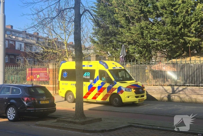 Brandweer bevrijdt Kind uit speeltoestel