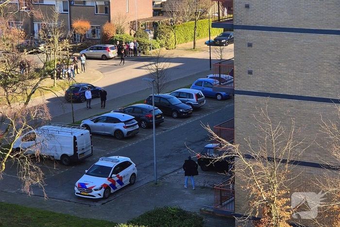Arrestatieteam doet inval in flatwoning