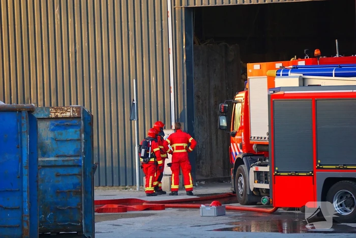 Brandweer ingezet voor brand bij afvalverwerker