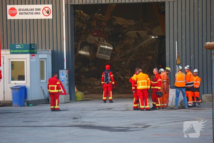 Brandweer ingezet voor brand bij afvalverwerker