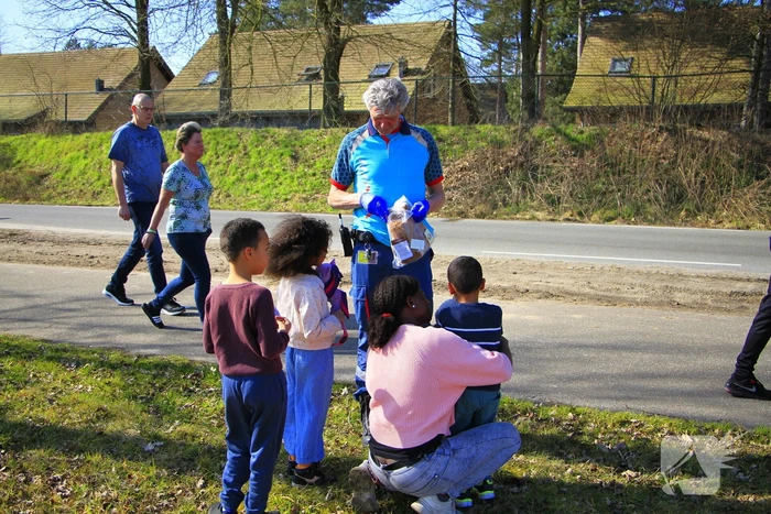 Kinderen betrokken bij botsing bij wegversmalling