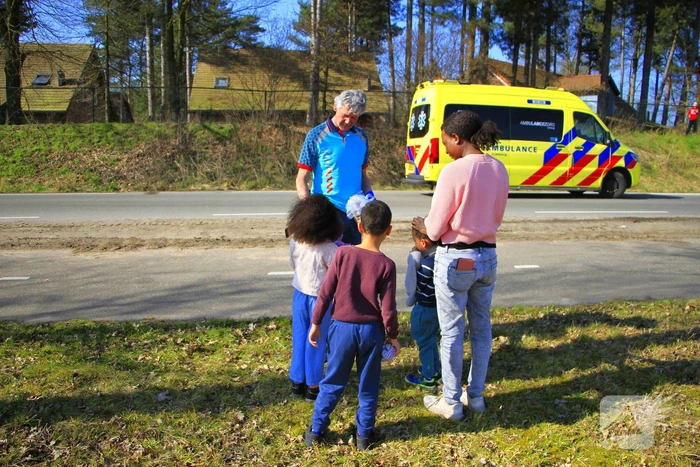 Kinderen betrokken bij botsing bij wegversmalling