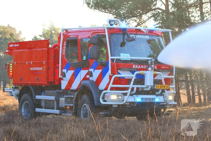 Brandweer oefent grote natuurbrand