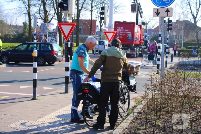 Oudere vrouw gewond bij aanrijding