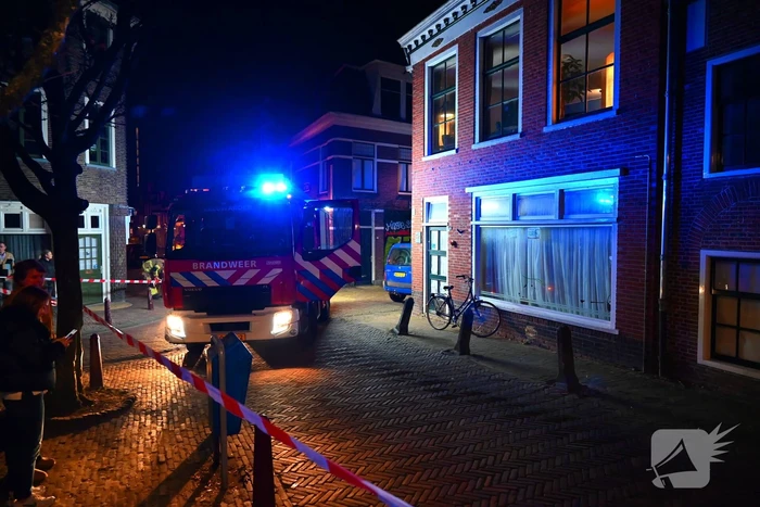 Brandweer ingezet voor brandende rookkast