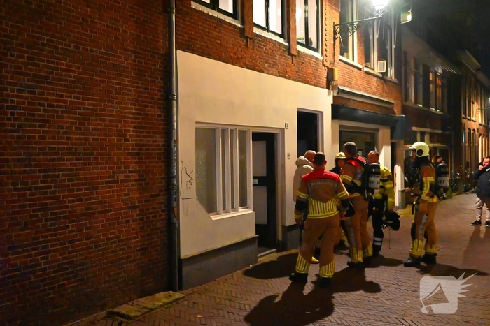 Brandweer ingezet voor brandende rookkast