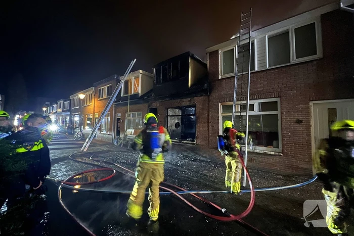 Brand in woning leidt tot gewonden