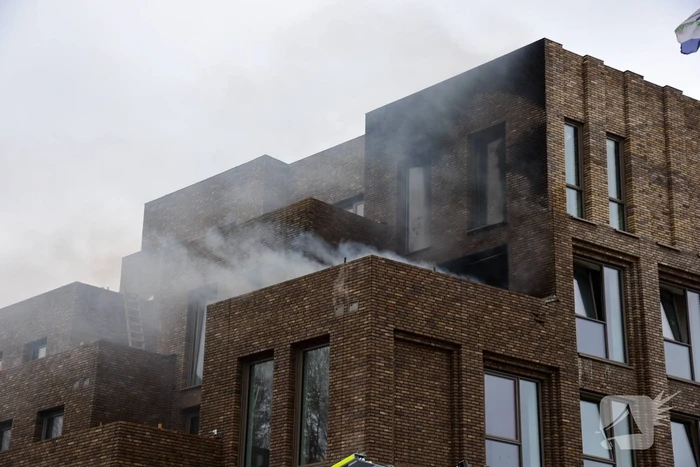 Flinke rookontwikkeling bij brand op dakterras