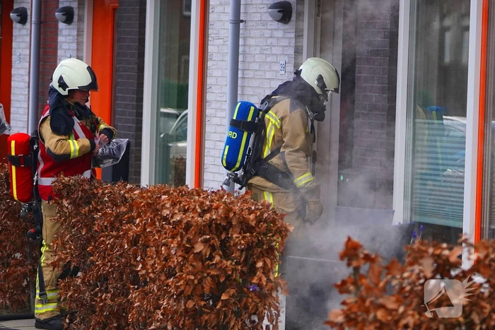 Woning vol rook door pannetje op vuur