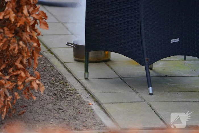 Woning vol rook door pannetje op vuur
