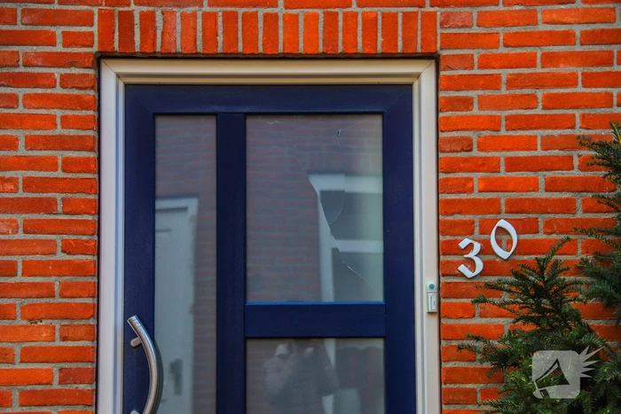 Enorme schade aan woning na heftige brand
