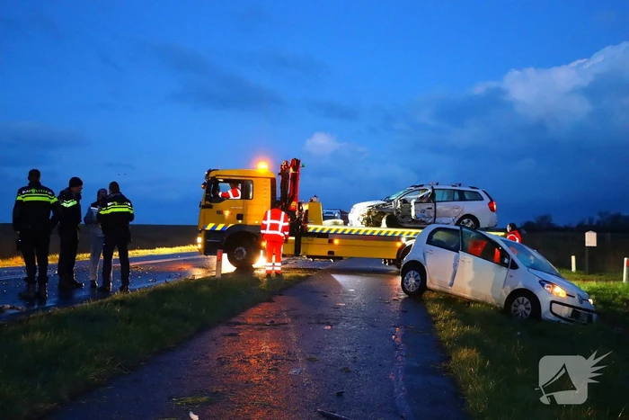 Gewonde naar ziekenhuis na aanrijding