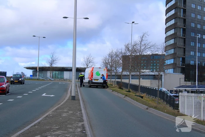 Bestelbus blokkeert oprit