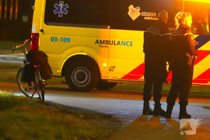 Fietser valt in sloot en raakt gewond
