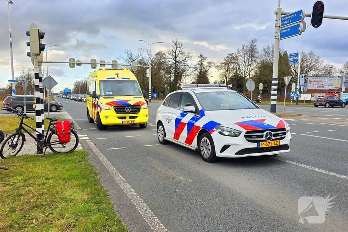 Fietser gewond bij aanrijding met lijnbus