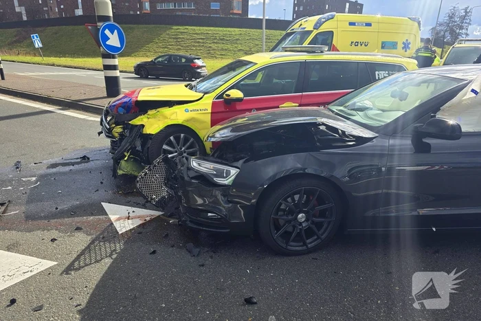 Ongeval tussen orgaan vervoerder en personenwagen