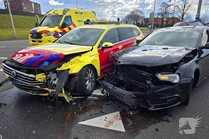 Ongeval tussen orgaan vervoerder en personenwagen