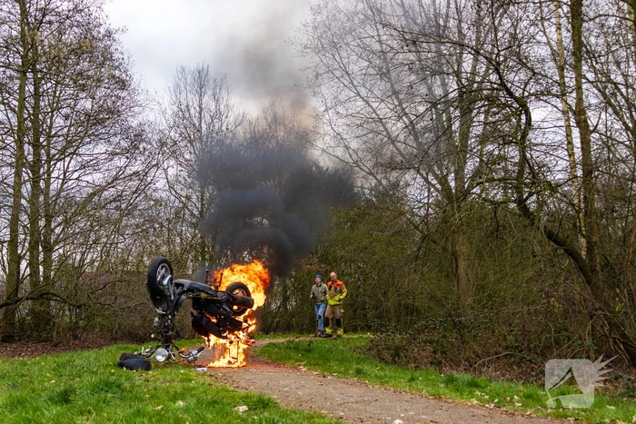Scooter gaat in vlammen op