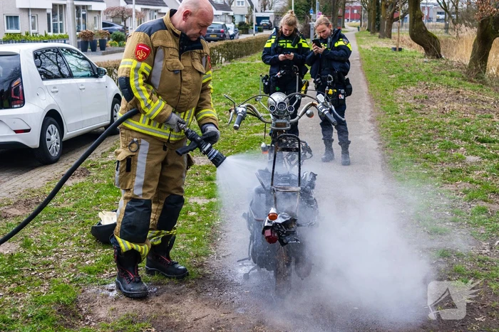 Scooter gaat in vlammen op
