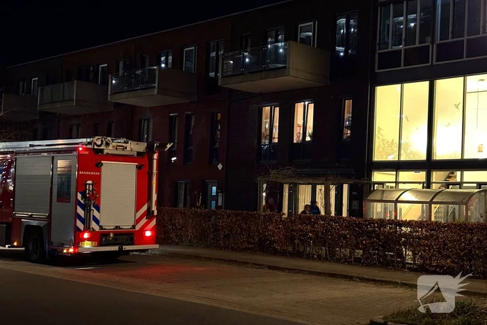 Brandweer voert nacontrole uit in woning