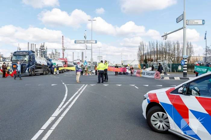 Transportverkeer haven- en industriegebied gehinderd door demonstratie