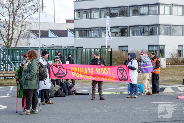 Transportverkeer haven- en industriegebied gehinderd door demonstratie