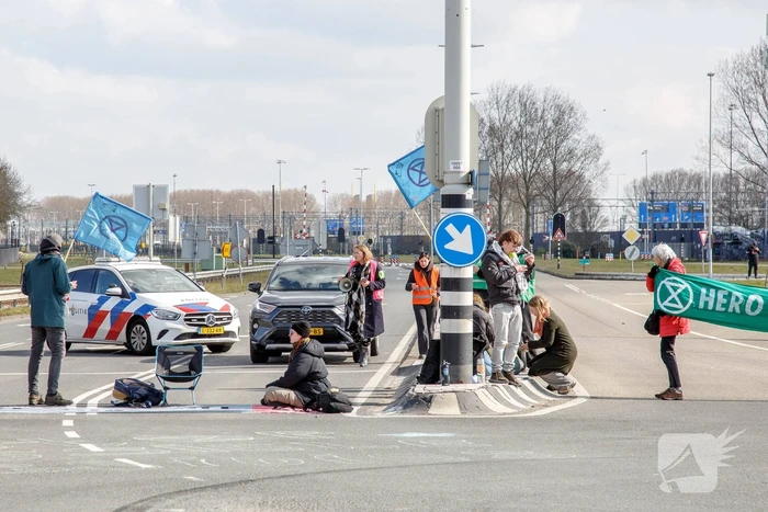 Transportverkeer haven- en industriegebied gehinderd door demonstratie