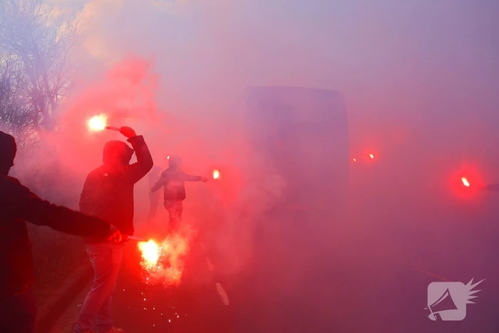 Vuurwerk en spanning tijdens klassieker