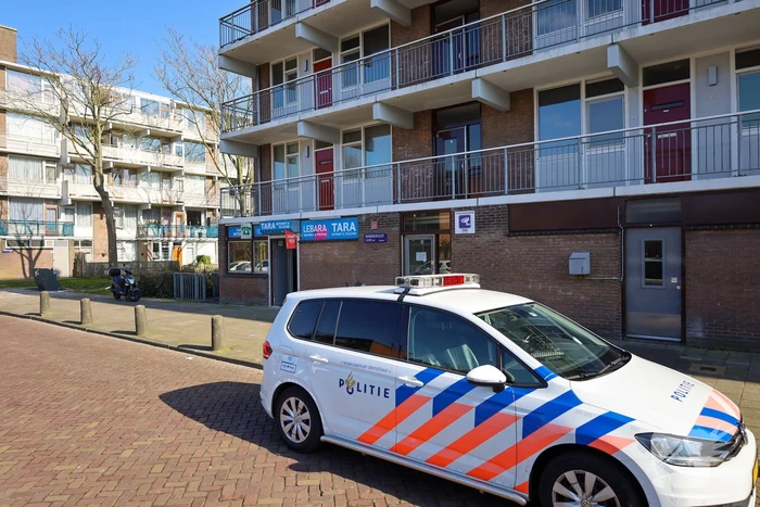 Vuurwapen getoond tijdens overval op telefoonzaak