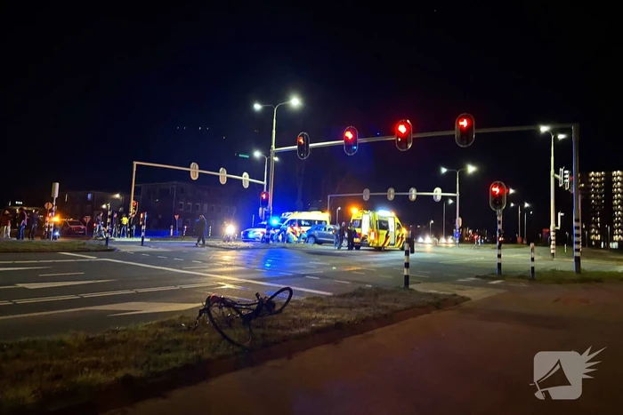 Persoon overleden bij aanrijding tussen auto en fiets