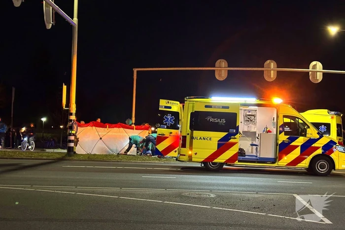 Persoon overleden bij aanrijding tussen auto en fiets