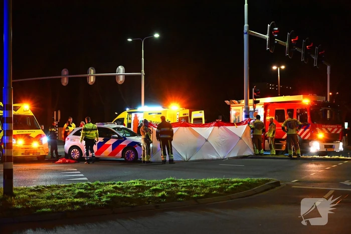 Persoon overleden bij aanrijding tussen auto en fiets