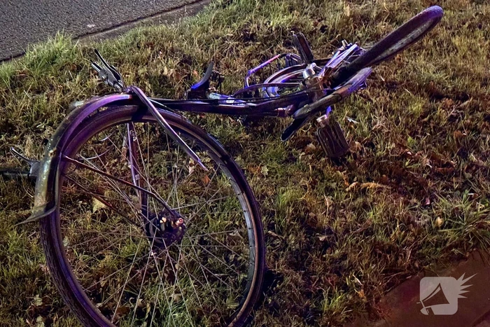 Persoon overleden bij aanrijding tussen auto en fiets