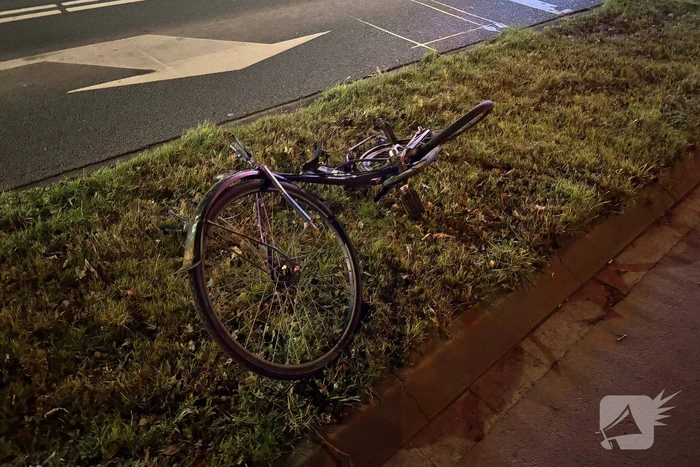 Persoon overleden bij aanrijding tussen auto en fiets