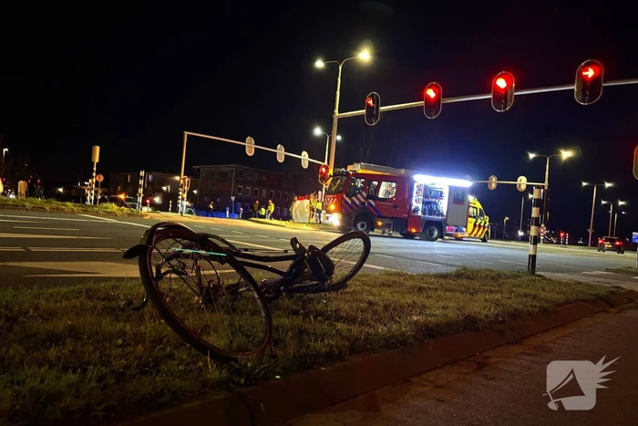 Persoon overleden bij aanrijding tussen auto en fiets