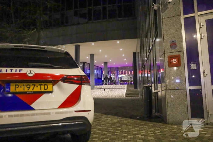 Politie grootschalig aanwezig bij woningoverval