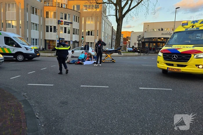 Scooterrijder gewond bij aanrijding met fietsbezorger