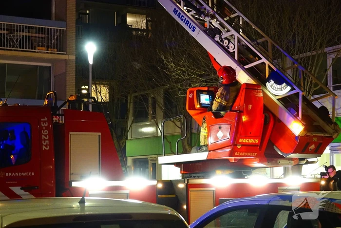 Deel van flat ontruimd wegens grote brand