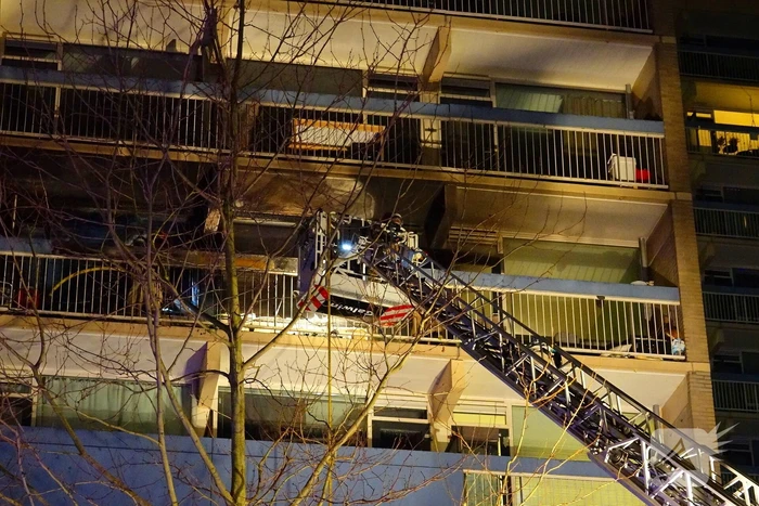 Deel van flat ontruimd wegens grote brand