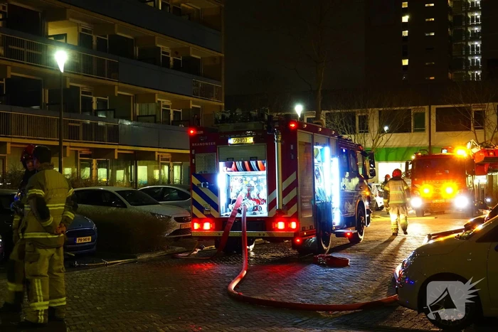 Deel van flat ontruimd wegens grote brand