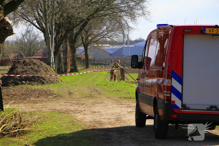 Gasleiding geraakt tijdens snoei werkzaamheden in sloot