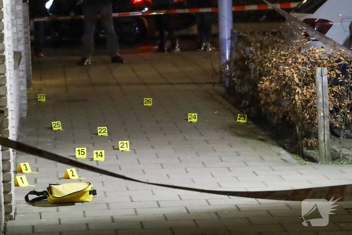 Stoep bezaaid met kogelhulzen na schietpartij bij woning