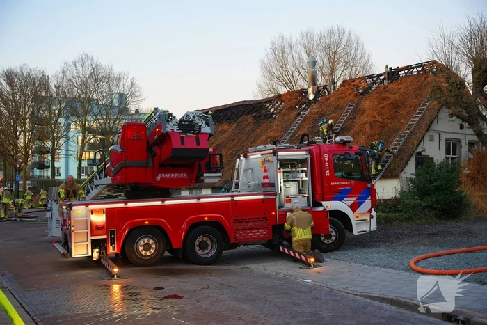 Grote brand in gesloten pannenkoekenrestaurant