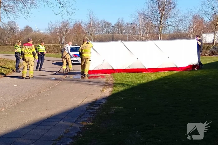 Fietser gaat onderuit op fietspad