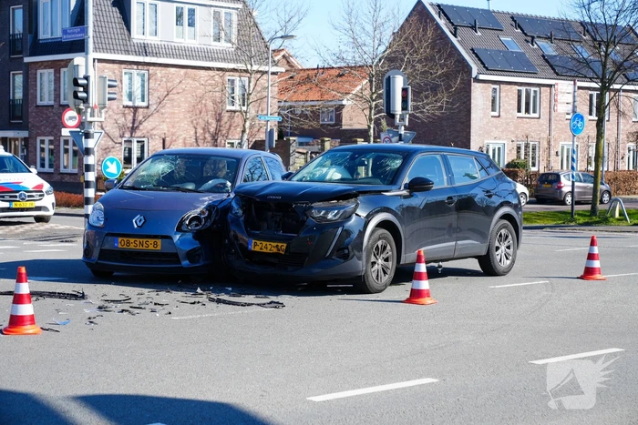 Botsing tussen twee voertuigen