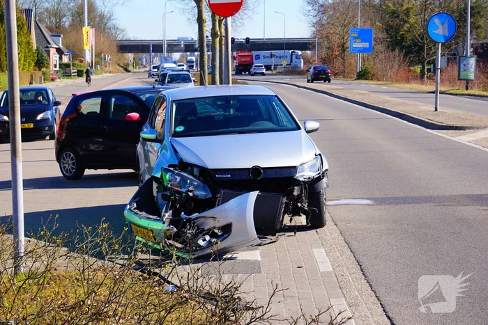 Ongeval leidt tot flinke schade