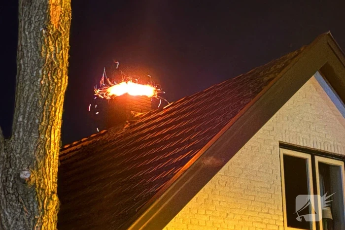 Flinke brand in schoorsteen van woning