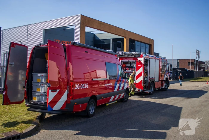 Diesel lekt van vrachtwagen na ongeval