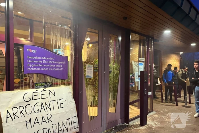 Bewoners demonstreren tegen AZC